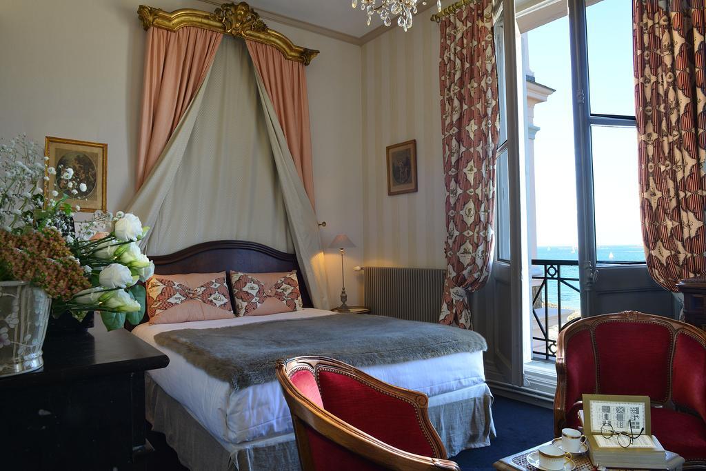 Hotel Villa Reine Hortense Dinard Esterno foto
